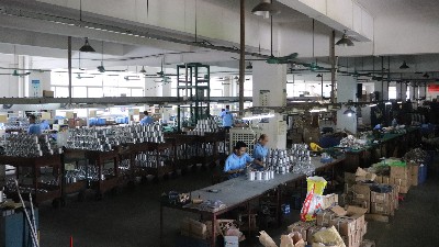 巨光卷簾門電機制動（剎車）方面的分析。
